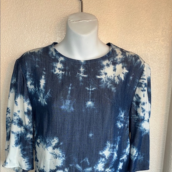 Blue Tie-Dye Set: Peplum Top & Wide Leg Capri Pants. M - Picture 8 of 17